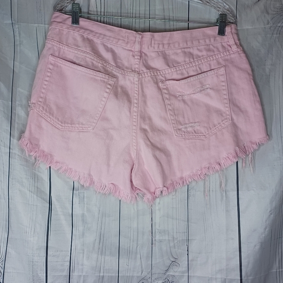 We The Free Pink Distressed Frayed Hem Women Shorts - Picture 8 of 14